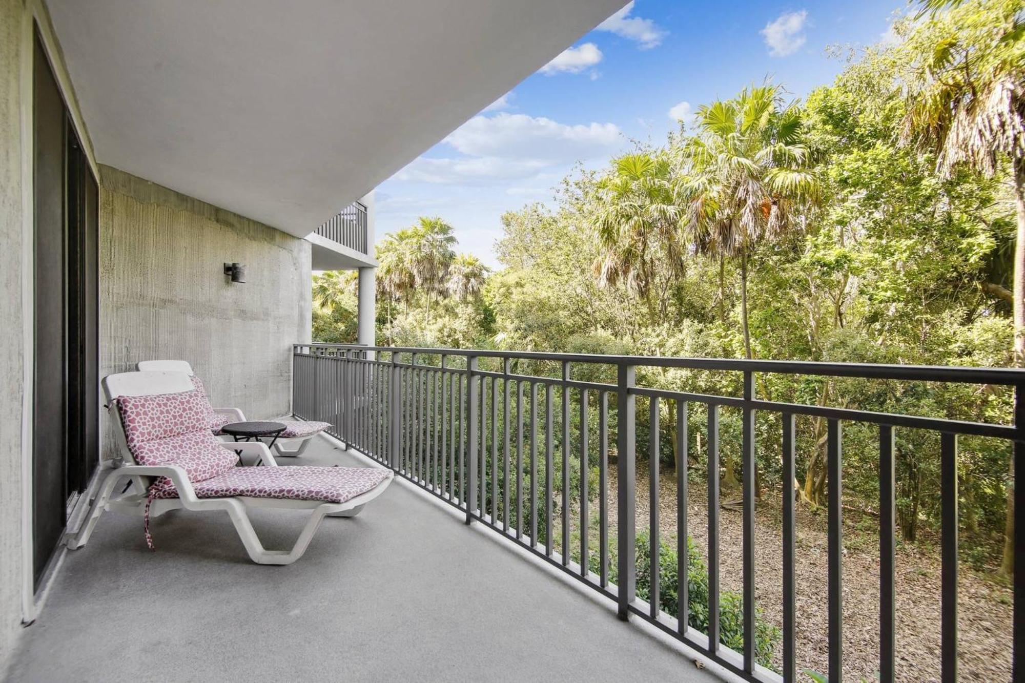 Hébergement de vacances Papaya Place By Avantstay Great Location W Balcony Outdoor Dining Shared Pool Hot Tub *